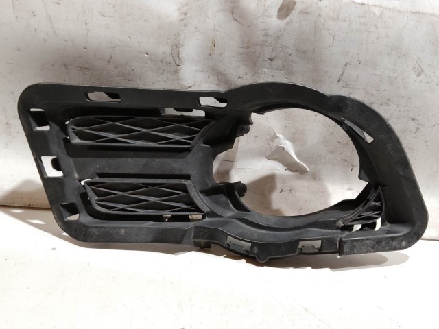 Volkswagen Tiguan 2007-2018 2007-2018 Ködlámpa keret,tartó használt Jobb