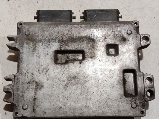 Suzuki Swift III. 2005-2010 motorvezérlő  Denso MB112300-0381 , 33920-62JO a képen látható sérüléssel