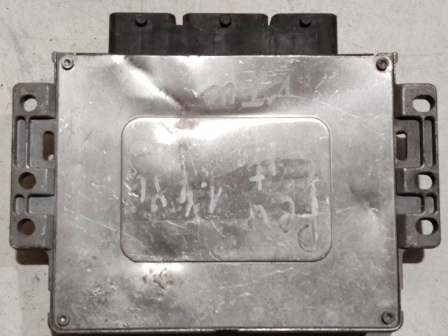 Peugeot 206 1,4 8v Benzin motorvezérlő 9643782480 , 9637706180-04