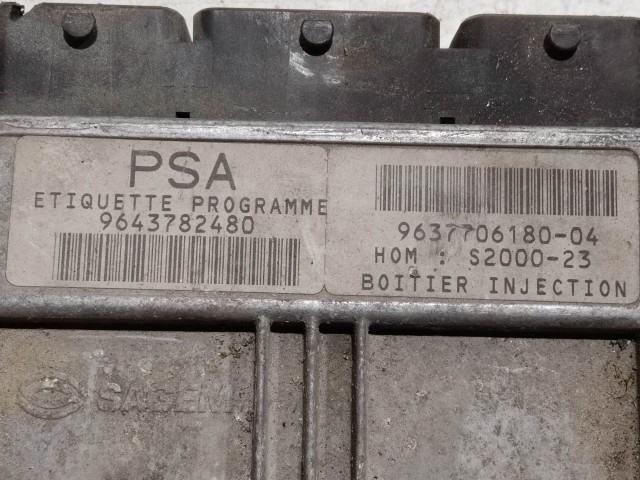 Peugeot 206 1,4 8v Benzin motorvezérlő 9643782480 , 9637706180-04