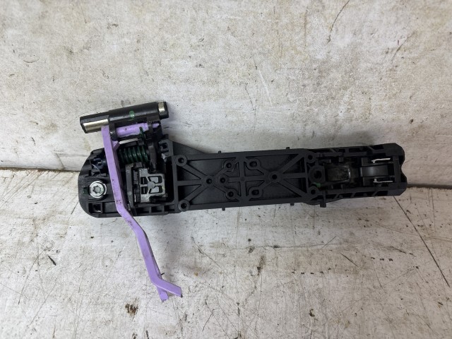 Toyota Auris 2012-2019 E18 2012-2019 Kilincs használt bal hátsó külső