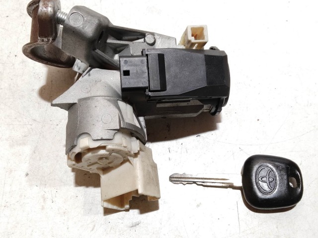 Toyota Yaris II. 2006-2011 2006-2011 Gyújtáskapcsoló ház használt