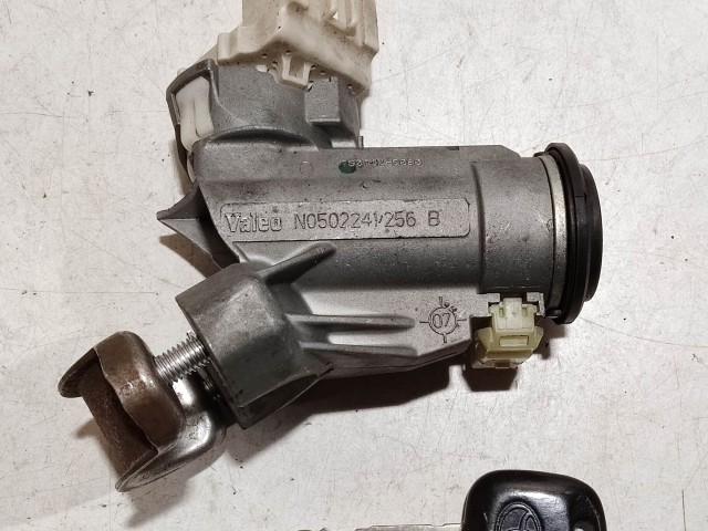 Toyota Yaris II. 2006-2011 2006-2011 Gyújtáskapcsoló ház használt
