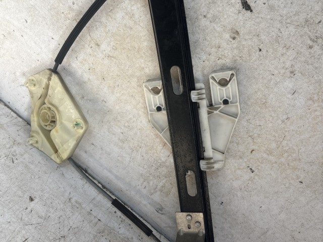 Seat Leon 5F 2012-2020 2012-2020 ablakemelő használt elektromos  jobb hátsó