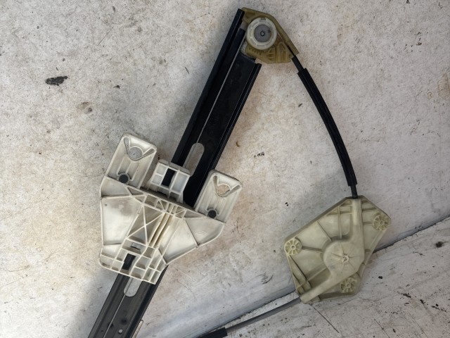 Seat Leon 5F 2012-2020 2012-2020 ablakemelő használt elektromos  jobb hátsó
