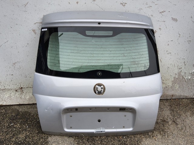 221049 Fiat 500 2007-2025 csomagtérajtó, a képen látható sérüléssel
