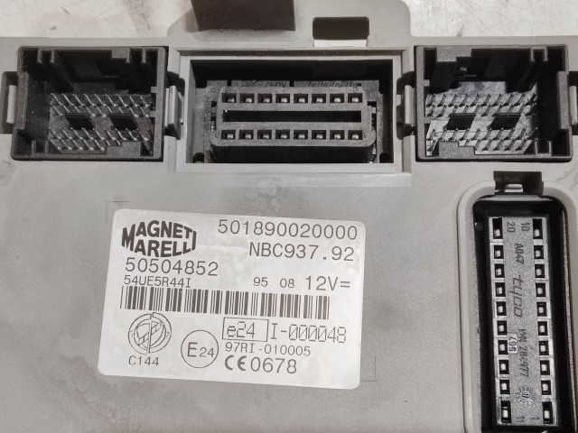 222145 Alfa Romeo 147 1,9 8v Diesel motorvezérlő szett 51806558 , 0281012965