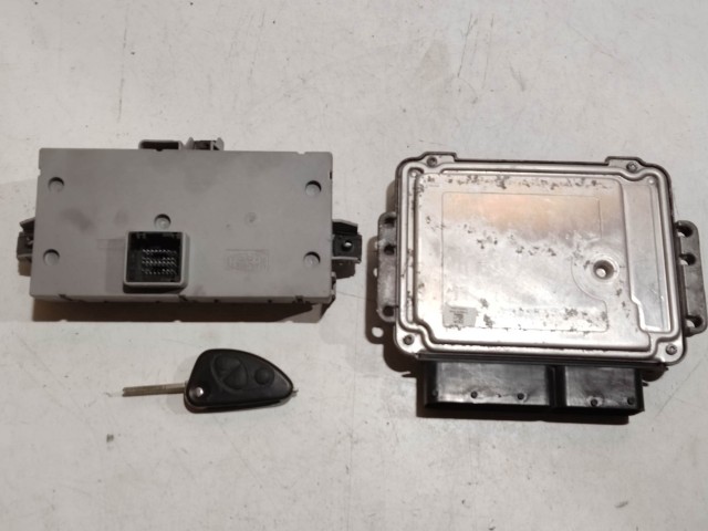 222146 Alfa Romeo 147 1,9 8v Diesel motorvezérlő szett 51806558 , 0281012965