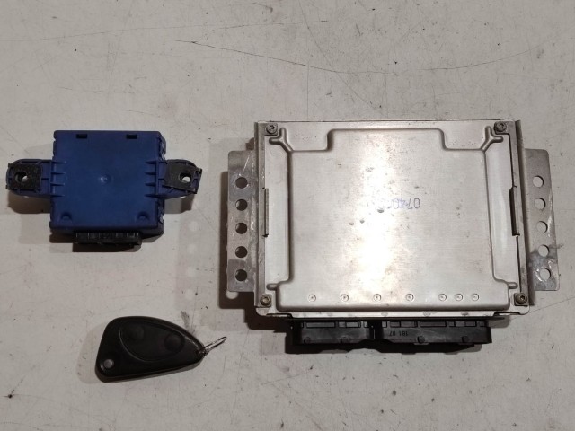 Alfa Romeo 156 2001-2005 1,9 8v Diesel motorvezérlő szett, Bosch 0281010740 , 55186488