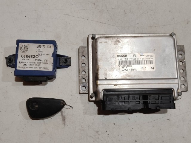 Alfa Romeo 156 2001-2005 1,9 8v Diesel motorvezérlő szett, Bosch 0281010740 , 55186488