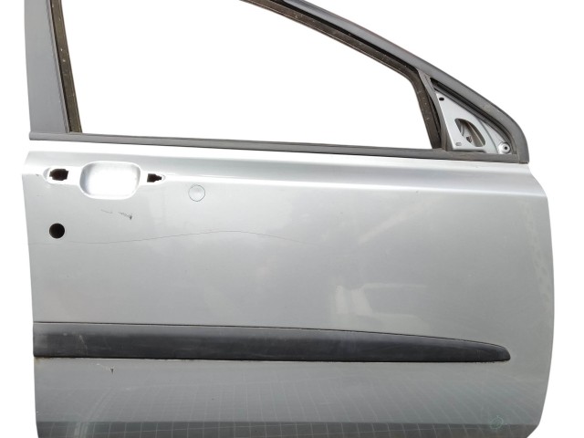 110056 Fiat Stilo 2001-2007 jobb első ajtó, a képen látható sérüléssel