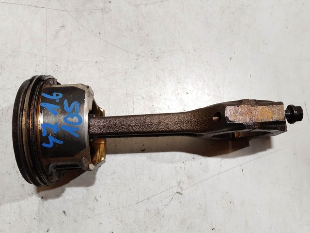 Alfa Romeo 147 1,6 16v benzin 105Le dugattyú hajtókarral  37203   