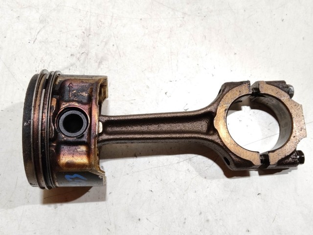 Alfa Romeo 147 1,6 16v benzin 105Le dugattyú hajtókarral  37203   