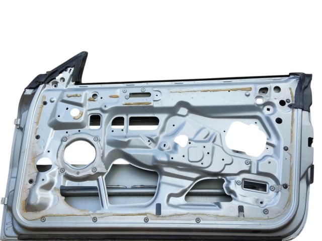 131961 Alfa Romeo GT 2003-2010 jobb ajtó, a képen látható sérüléssel