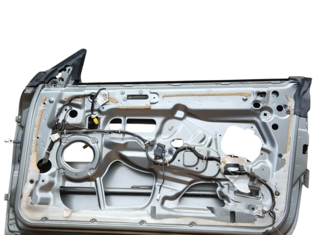 110019 Alfa Romeo GT 2003-2010 jobb ajtó, a képen látható sérüléssel