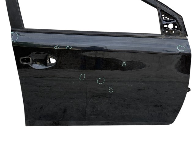 219043 Toyota Auris E18 2012-2019 jobb első ajtó, a képen látható sérüléssel