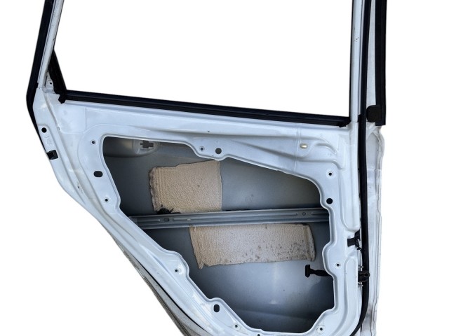 216812 Ford Fiesta 2008-2017 bal hátsó ajtó, a képen látható állapotban