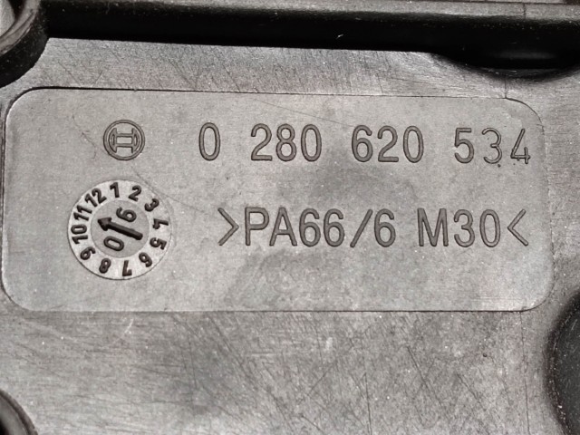 223018 Alfa Romeo 147, 156, GT benzines Ts motorburkolat