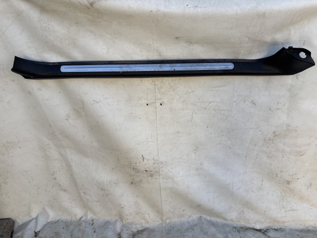  Alfa Romeo 147/GT 2000-2010 Küszöb belső borítás használt Bal első