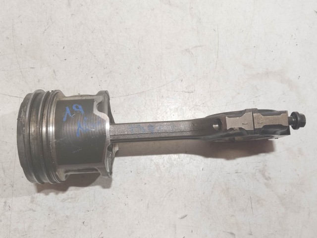 Alfa Romeo 159 1,9 16v Diesel dugattyú, hajtókarral