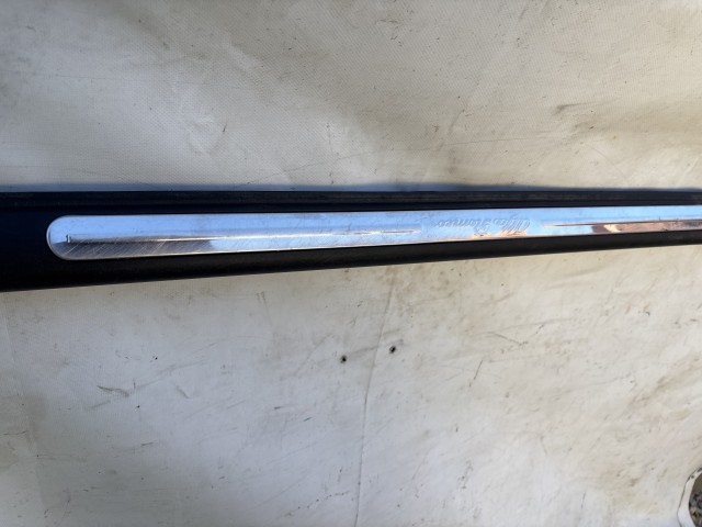 Alfa Romeo GT 2003-2010 2003-2010 Küszöb belső borítás használt Jobb első 