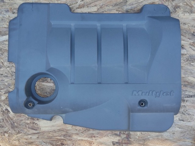 Fiat Grande Punto 1,9 8v Diesel motorburkolat 51780543