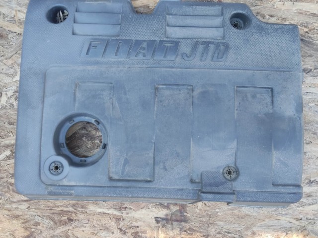 Fiat Stilo 1,9 Jtd 8v, 46760171 számú motor burkolat