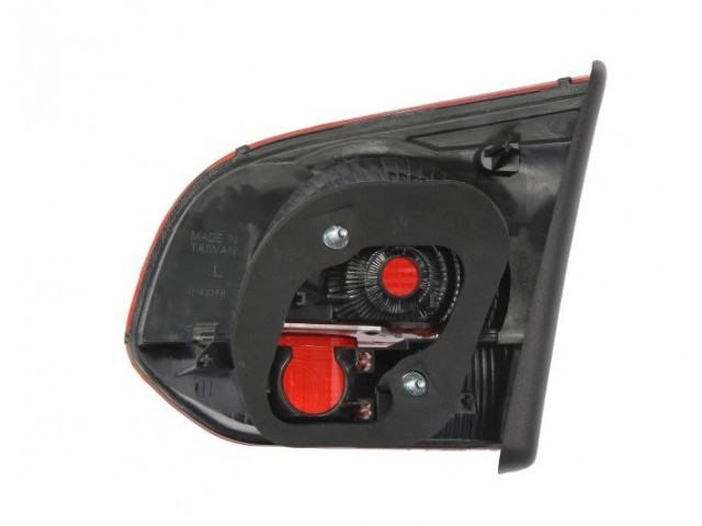 Volkswagen Golf VI. 2008-2012 utángyártott új bal hátsó belső lámpa (VALEO-tip.)