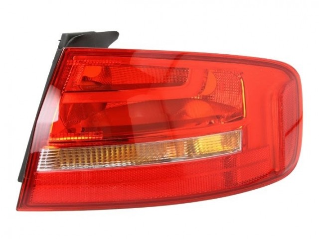 Audi A4 B8 2012-2015 utángyártott új jobb hátsó külső lámpa (4 ajtós)