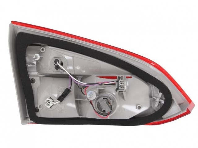Ford Focus III. 2011-2014 utángyártott új jobb hátsó belső lámpa kombi Visteon