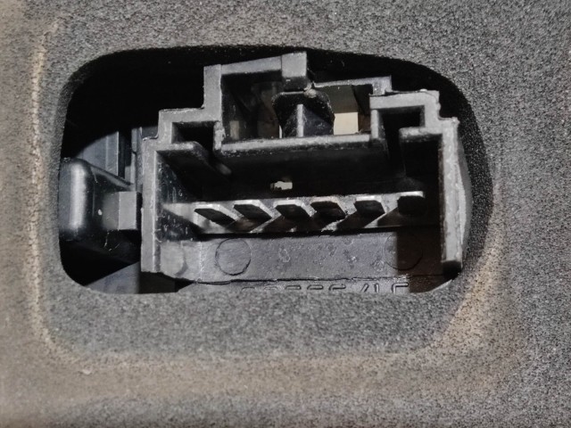 223246 Lancia Ypsilon II. 2003-2011 bal hátsó izzó foglalat 51786658