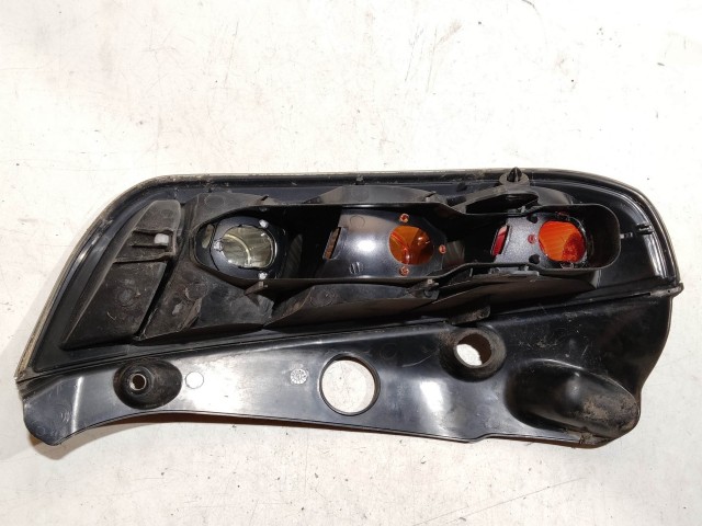223248 Lancia Ypsilon 2003-2011 jobb hátsó fehér lámpa, izzófoglalat nélkül, egy rögzítési pont törött!!