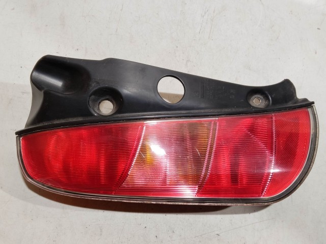 223252 Lancia Ypsilon 2003-2011 bal hátsó lámpa, izzófoglalat nélkül, a képen látható sérüléssel