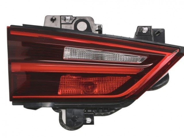 BMW X2 F39 2017-2024 utángyártott új bal hátsó belső lámpa LED OLSA
