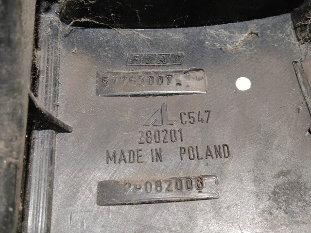 223340 Fiat Panda II. 2003-2012 bal hátsó lámpa, fekete házas a képen látható sérüléssel