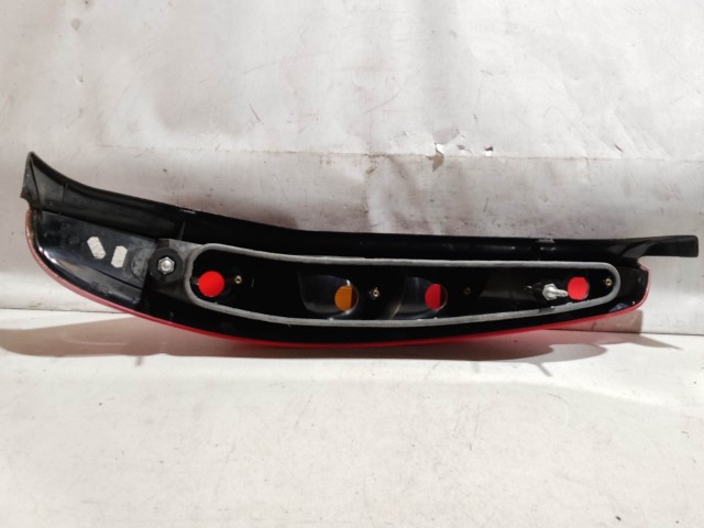 223344 Fiat Punto 1999-2010 5 ajtós bal hátsó lámpa, izzófoglalat nélkül fekete szélű