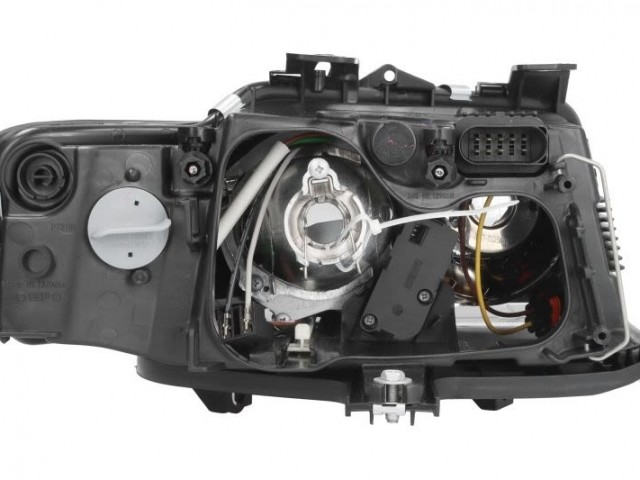 Audi A4 B6 2001-2004 utángyártott új bal első fényszóró H7/H9 fekete ház. S4-hez (motorral) DEPO