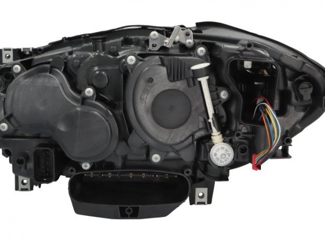 BMW 5 (F10) 2013-2017 utángyártott új jobb első fényszóró 6 féle LED funkció 