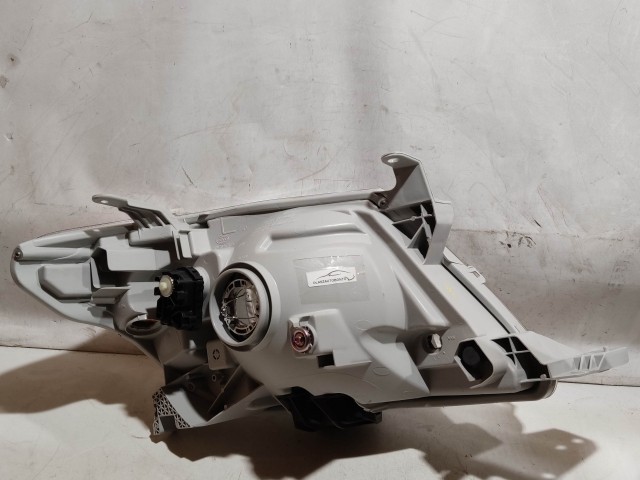 223431 Toyota Hilux 2005.07.01-2015.12.01 gyári új bal első fényszóró H4 (motorral)