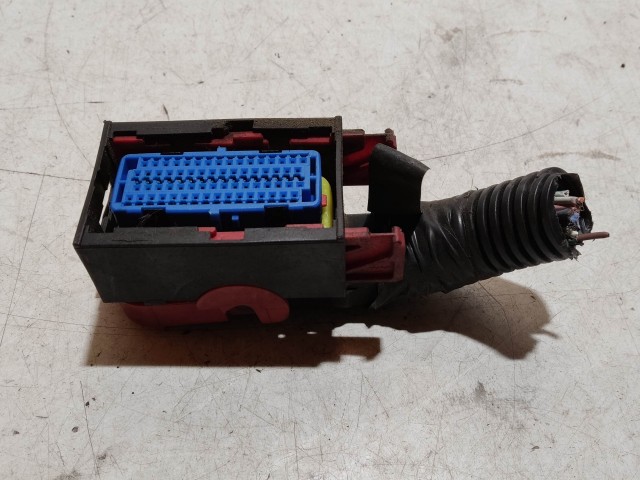 223442 Fiat Grande Punto 1,4 16v benzin motorvezérlő elektromos csatlakozó 51798154