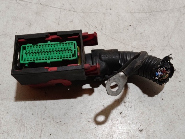 223443 Fiat Grande Punto 1,4 16v benzin motorvezérlő elektromos csatlakozó 51798154