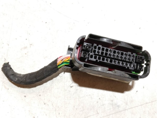 Citroen Jumpy, Peugeot Expert, Opel Vivaro C., Zafira Life, Toyota Proace Abs elektromos csatlakozó 87DKEK0941446 , 9840461080