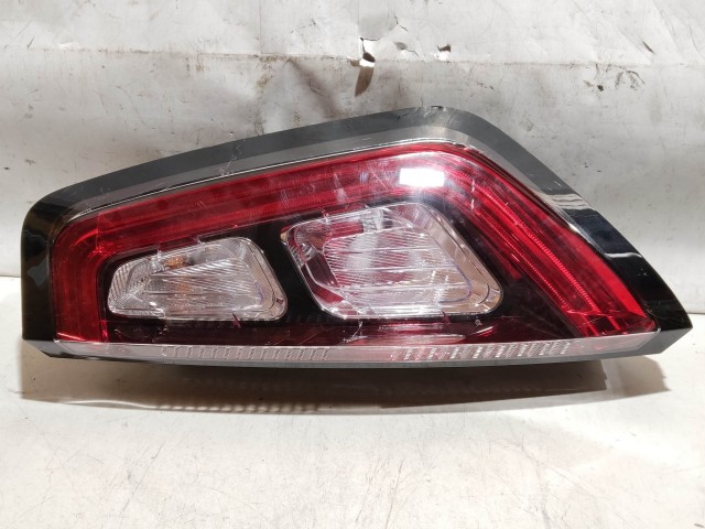 221542 Fiat Punto Evo jobb hátsó lámpa, ovál csatlakozós 51927094