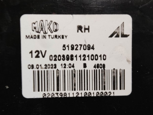 221543 Fiat Punto Evo jobb hátsó lámpa, ovál csatlakozós 51927094