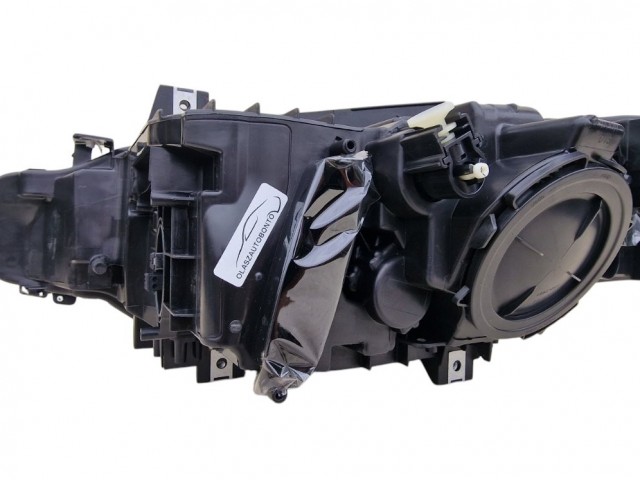 BMW 4 (F32) 2013-2017 utángyártott új jobb első fényszóró Bi-Xenon D1S+LED (motorral) elektronika nélkül